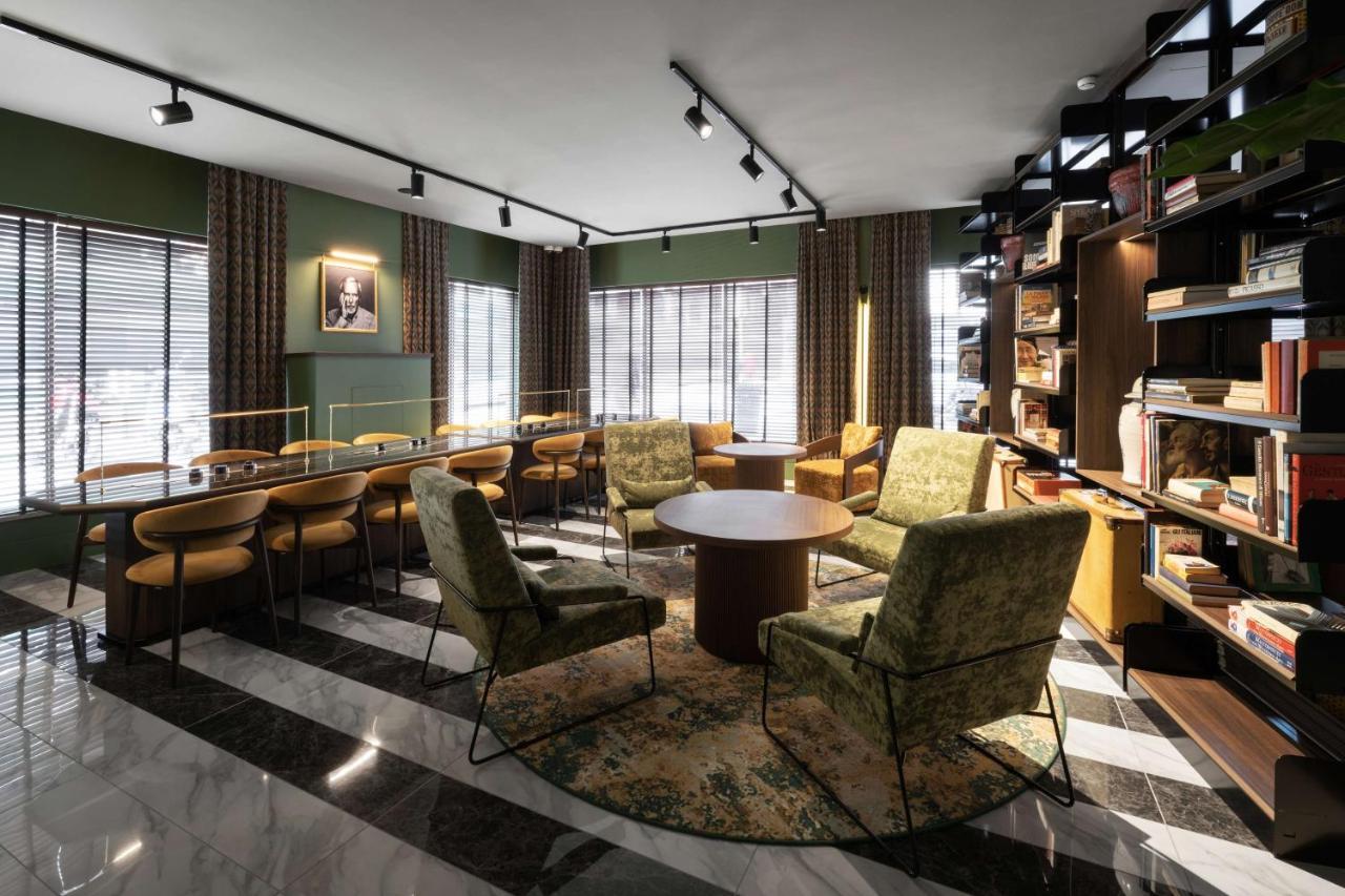 Radisson Collection Hotel, Santa Sofia Milaan Buitenkant foto Library