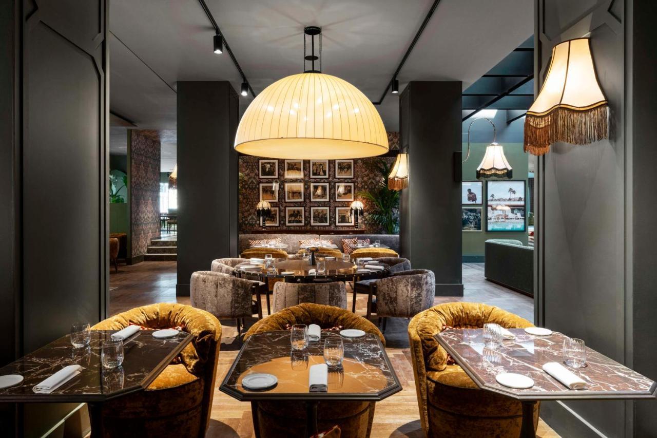 Radisson Collection Hotel, Santa Sofia Milaan Buitenkant foto Restaurant in the hotel