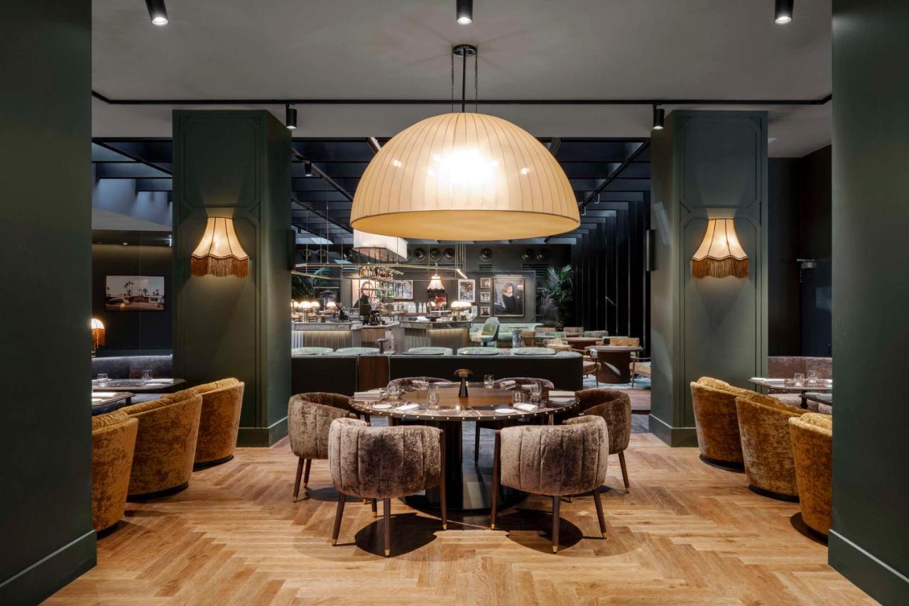 Radisson Collection Hotel, Santa Sofia Milaan Buitenkant foto Restaurant interior