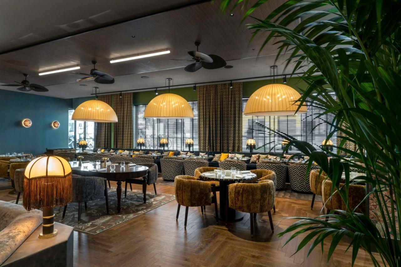 Radisson Collection Hotel, Santa Sofia Milaan Buitenkant foto The restaurant at The Standard London