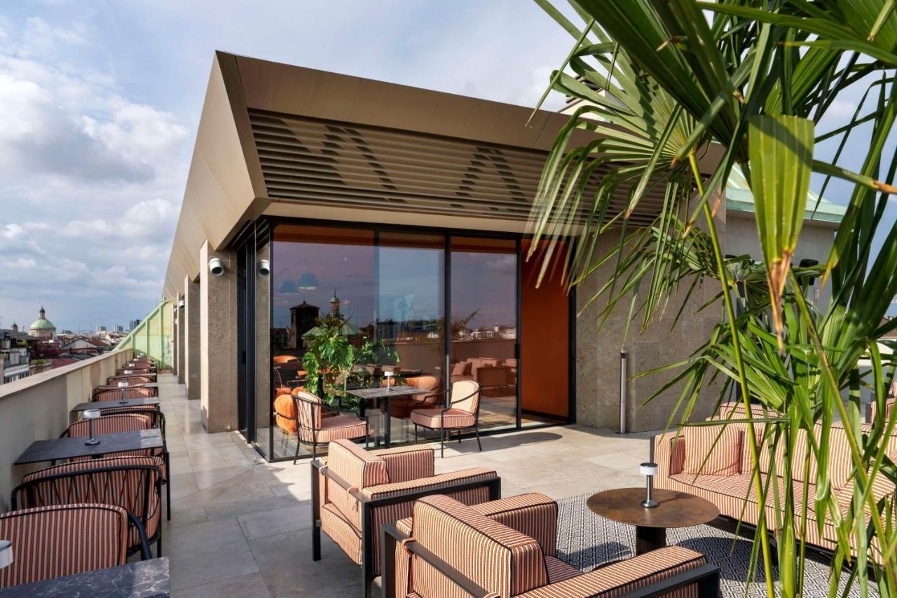 Radisson Collection Hotel, Santa Sofia Milaan Buitenkant foto The rooftop terrace