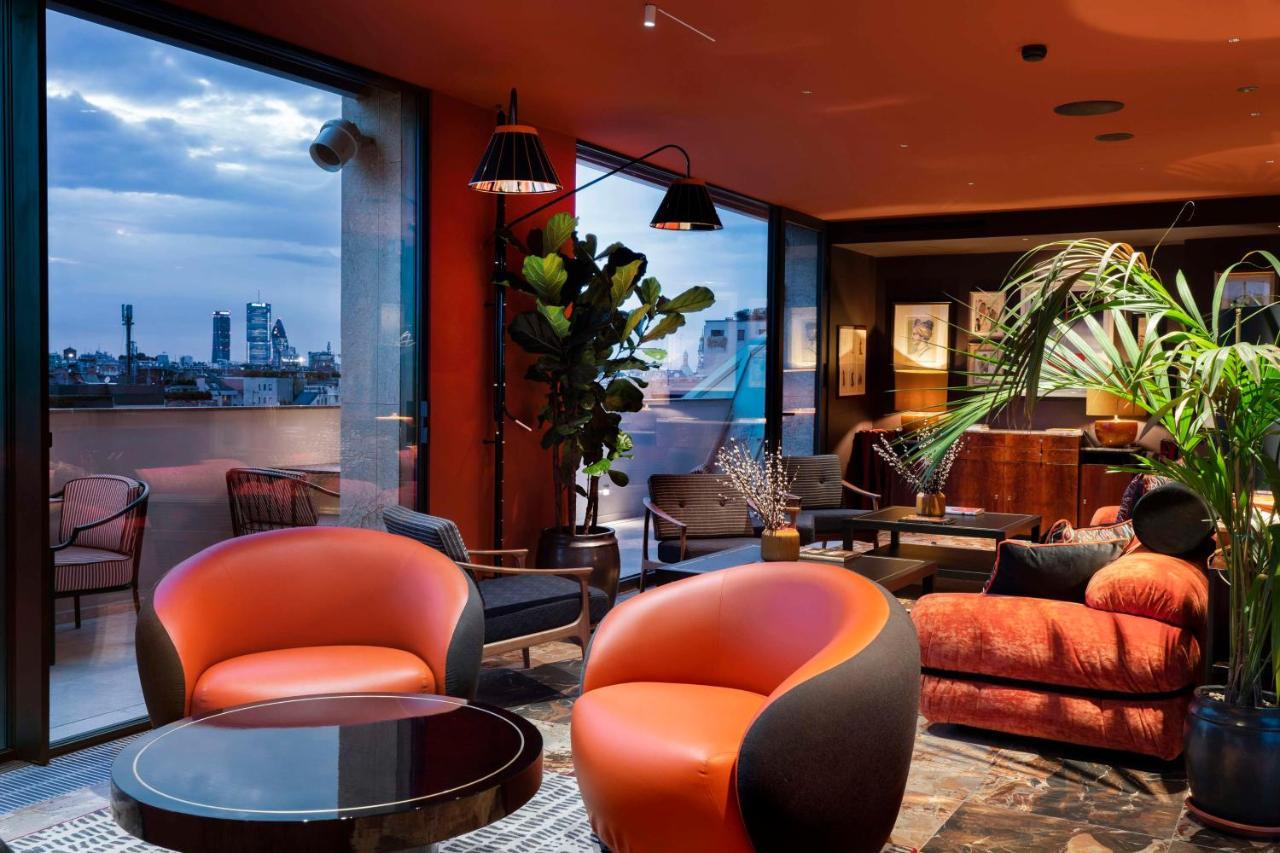 Radisson Collection Hotel, Santa Sofia Milaan Buitenkant foto The Sky Bar